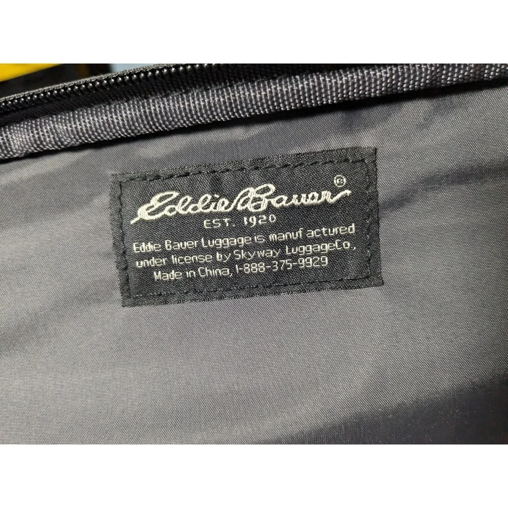 EDDIE BAUER Luggage Burgundy Black Canvas Travel Duffle Bag‎ EUC